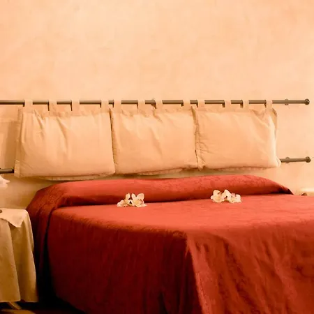 Anfiteatro לינה וארוחת בוקר