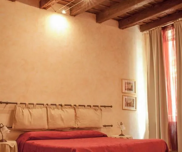 Bed & Breakfast Anfiteatro 4*