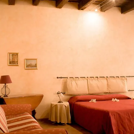 Nocleg ze śniadaniem Anfiteatro 4*